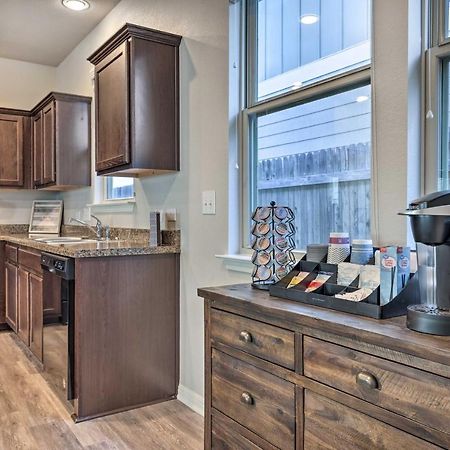 Buda Home With Smart Tv About 19 Mi To Downtown Austin Bagian luar foto