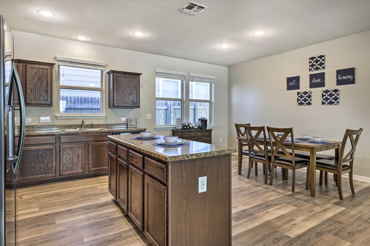 Buda Home With Smart Tv About 19 Mi To Downtown Austin Bagian luar foto