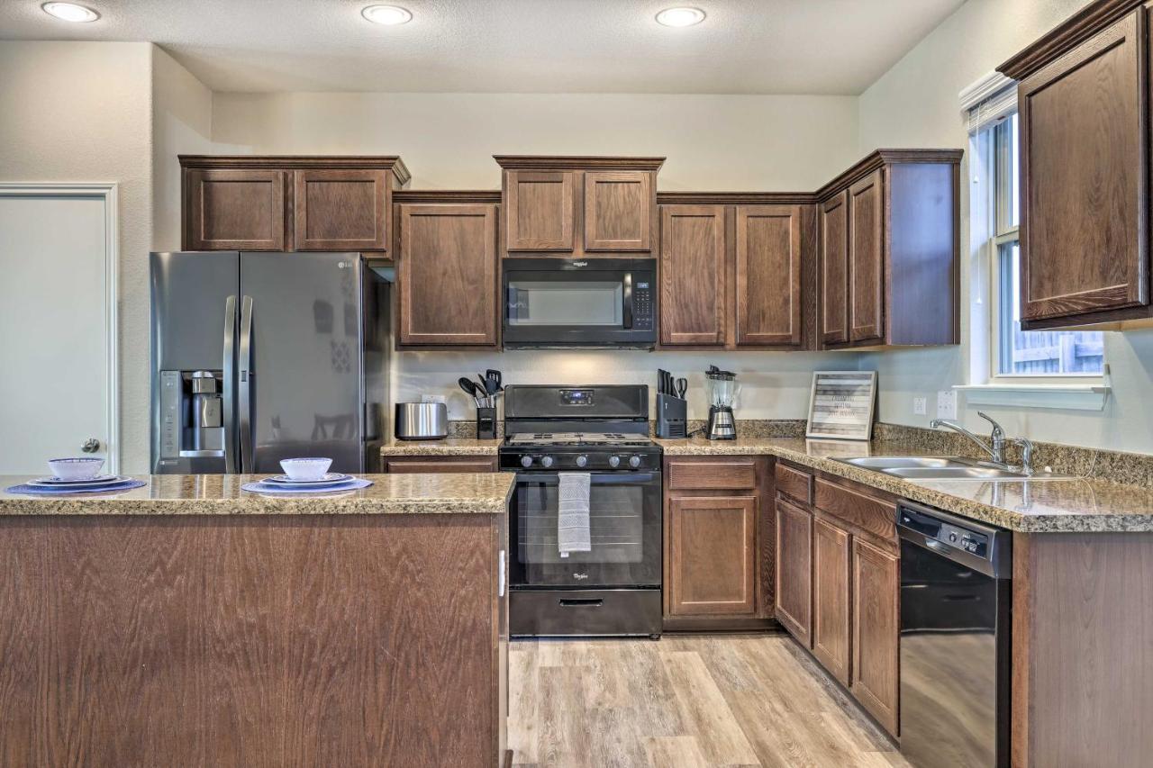 Buda Home With Smart Tv About 19 Mi To Downtown Austin Bagian luar foto