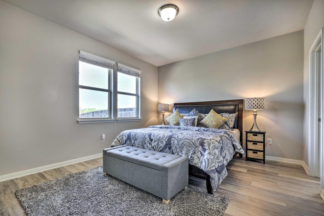 Buda Home With Smart Tv About 19 Mi To Downtown Austin Bagian luar foto