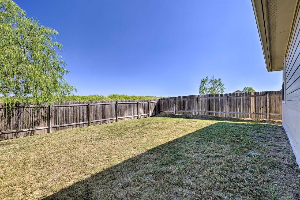 Buda Home With Smart Tv About 19 Mi To Downtown Austin Bagian luar foto