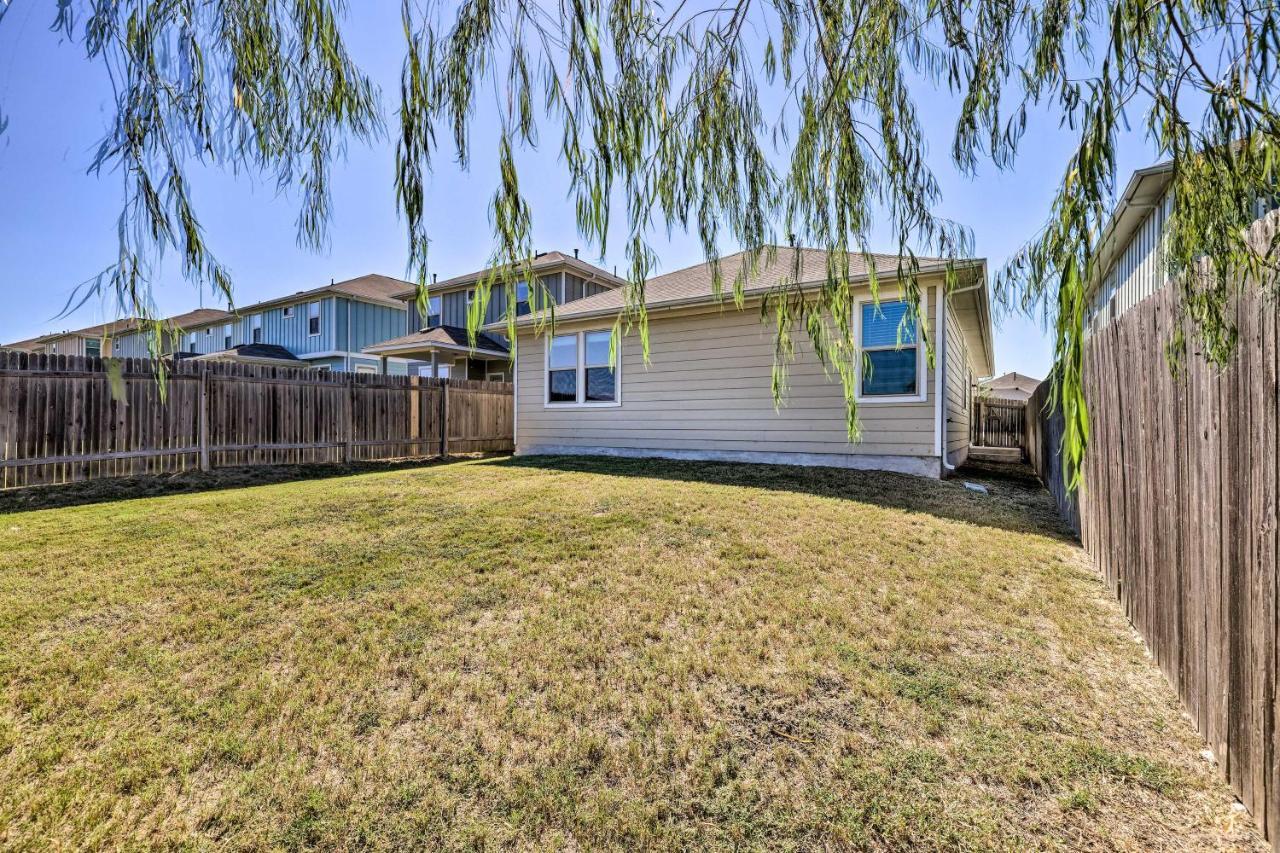 Buda Home With Smart Tv About 19 Mi To Downtown Austin Bagian luar foto