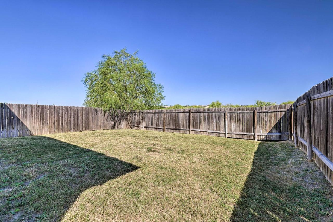 Buda Home With Smart Tv About 19 Mi To Downtown Austin Bagian luar foto